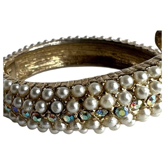 Vintage Faux Pearl And Rhinestone Hinged Bracelet Gold Tone Cuff Wrap Clamper - Picture 8 of 10